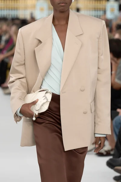 Look 48